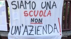 Milano, la protesta dei prof dei centri di formazione Afol Metropolitana
