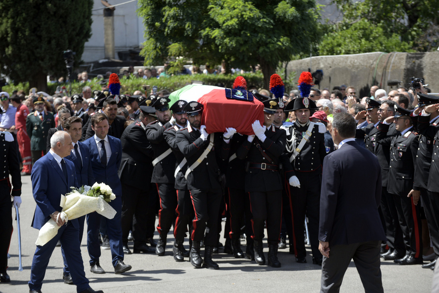 Commozione ai funerali di Mario Cerciello Rega a Somma Vesuviana