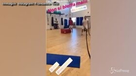 VIRALPRESSE – Totti scatenato, si allena da marine e sfida Aquilani: “Non si bleffa mai”