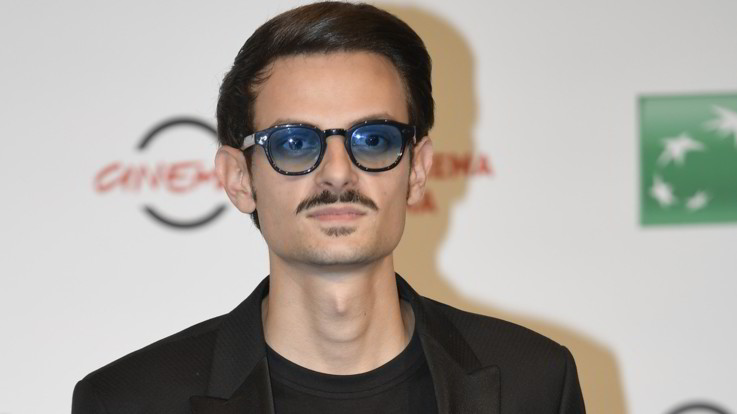 Fabio Rovazzi è tornato: nel video di 'Senza Pensieri' anche Bonolis, Fazio e Mentana