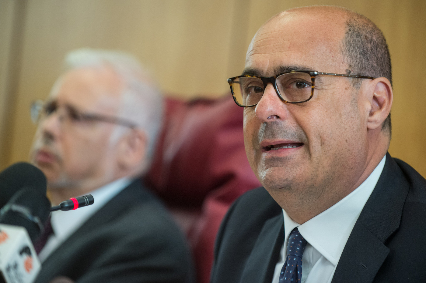 Dl Sicurezza, Zingaretti: “Salvini faccia ministro e non giullare”