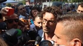 Toninelli: “Salvini sta governando con una forza politica con la schiena dritta, non con Berlusconi”