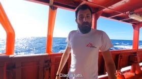 Msf, la nave Ocean Viking torna nel Mediterraneo per salvare vite: le immagini dell’imbarcazione