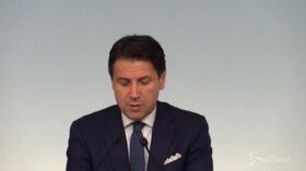 Conte: “Governo dei no? Non eravamo in spiaggia ma a lavorare”