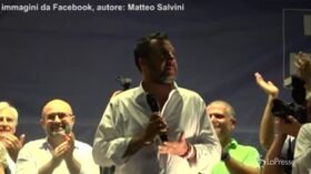 Lega, Salvini parla dei figli e si commuove: “Mi mancano ma lo faccio per loro”