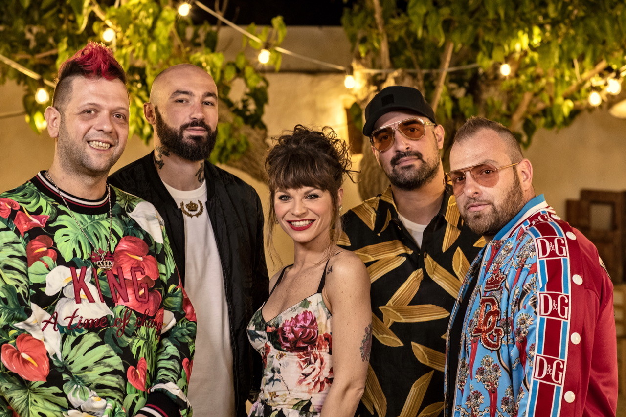 ‘Mambo Salentino’ dei Boomdabash in vetta a classifica airplay radio
