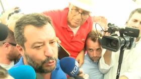 Salvini: “Lavoriamo a un governo che duri 10 anni”