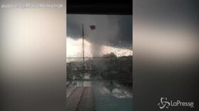 Amsterdam, le impressionanti immagini del tornado