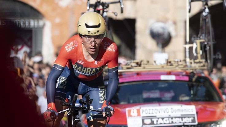 Ciclismo, Pozzovivo investito da un'auto: fratture a un braccio e una gamba
