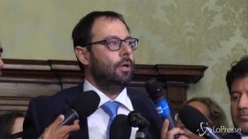 Crisi governo, Patuanelli: “Centrodestra è tornato unito”