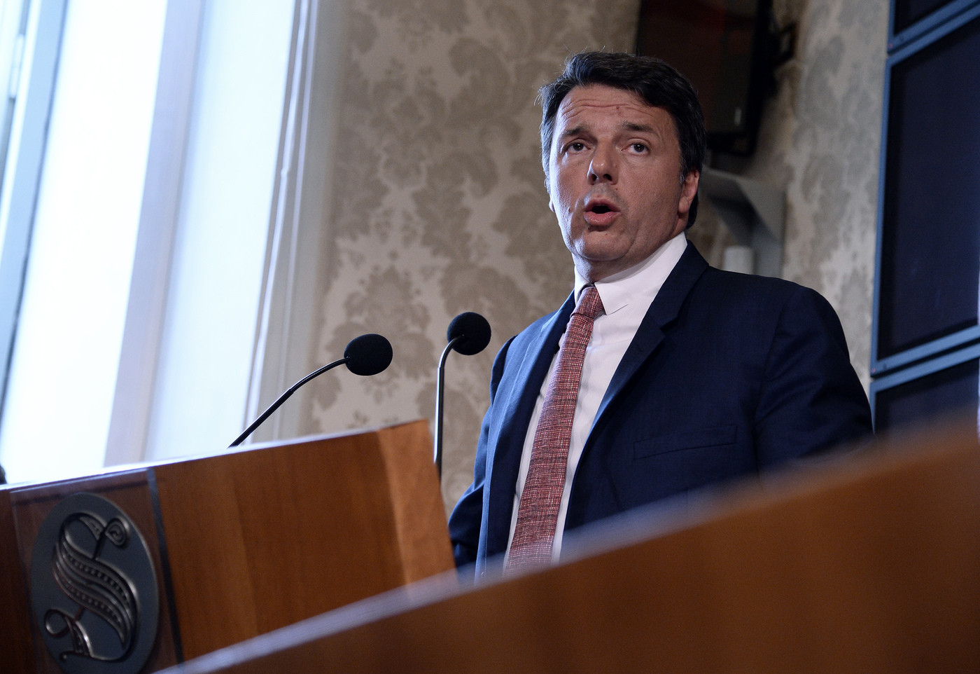 Crisi di governo, Renzi si appella ai responsabili: “Nuova maggioranza è possibile”