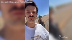Fabio Rovazzi si avvicina troppo all’Area 51: si ritrova addosso 20 telecamere