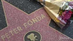 Morto Peter Fonda, i fan omaggiano l’attore di “Easy Rider”