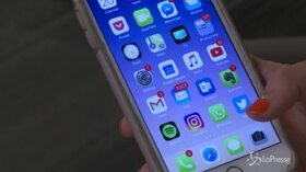 Instagram dichiara guerra alle fake news