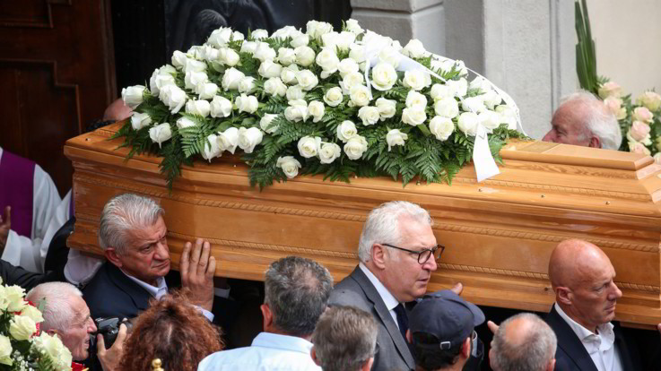 Gimondi, da Moser a Cassani: folla commossa ai funerali dell'ex campione