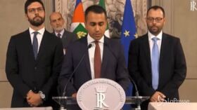 Di Maio: trovare maggioranza solida per non fare affondare la nave