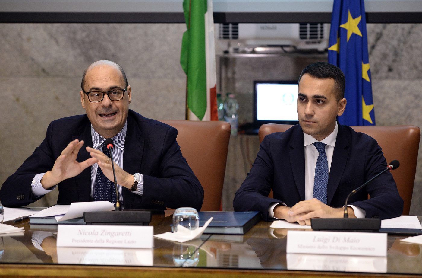 Mattarella: “Tempo ai partiti per nuova maggioranza. Nuove consultazioni martedì prossimo”