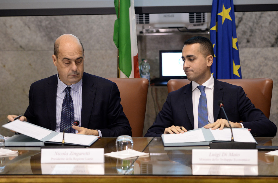 Crisi: Di Maio insiste sul Conte bis, Zingaretti vuole governo di svolta