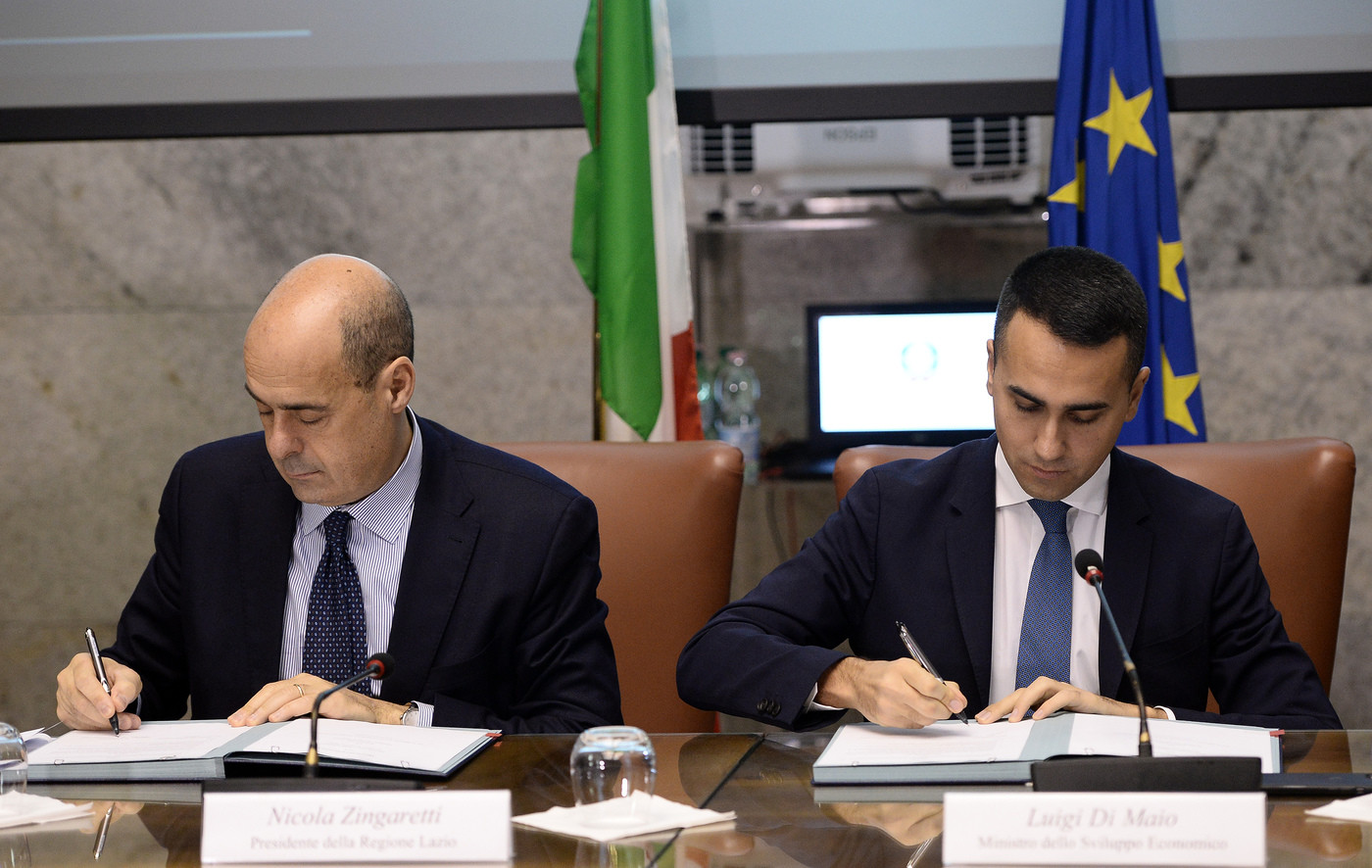 Crisi, M5s compatto su Conte. Zingaretti ribadisce il no: “Serve discontinuità, ma troveremo una soluzione”
