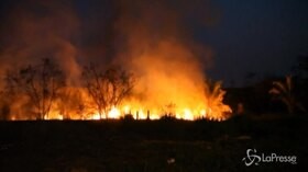 L’Amazzonia continua a bruciare: le impressionanti immagini notturne dei roghi