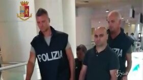 ‘Ndrangheta, la polizia preleva Antonio Strangio all’aeroporto di Fiumicino