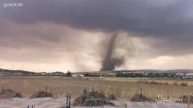 Spagna, violento tornado vicino Malaga
