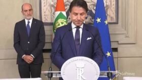 Conte: “Fase delicata per il Paese, uscire presto da incertezza politica”