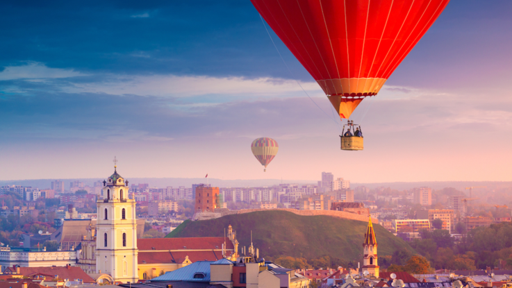 Cinque ragioni per fare un giro in mongolfiera nei cieli di Vilnius
