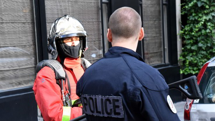 Francia, attacco con coltello vicino a Lione: un morto e 9 feriti