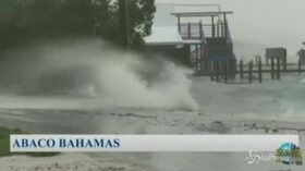 La furia dell’uragano Dorian si abbatte sulle Bahamas