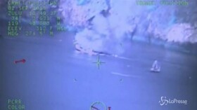 California, a fuoco barca per immersioni: una colonna di fumo nelle spaventose immagini aeree