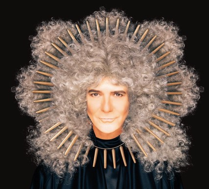 ‘Zero il folle’ è il nuovo album di Renato Zero: in arrivo il 4 ottobre
