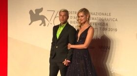 Venezia, Chiara Ferragni sul red carpet della Mostra del Cinema