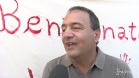 Lucano rientra a Riace: “Non cerco nessuna vendetta”