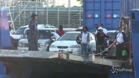 Bahamas, centinaia di sfollati arrivano a Nassau