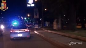 Napoli, cadavere in auto: 29enne ucciso con un colpo alla testa