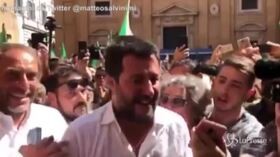Governo, Salvini con Meloni in piazza contro Conte bis: applauso della folla