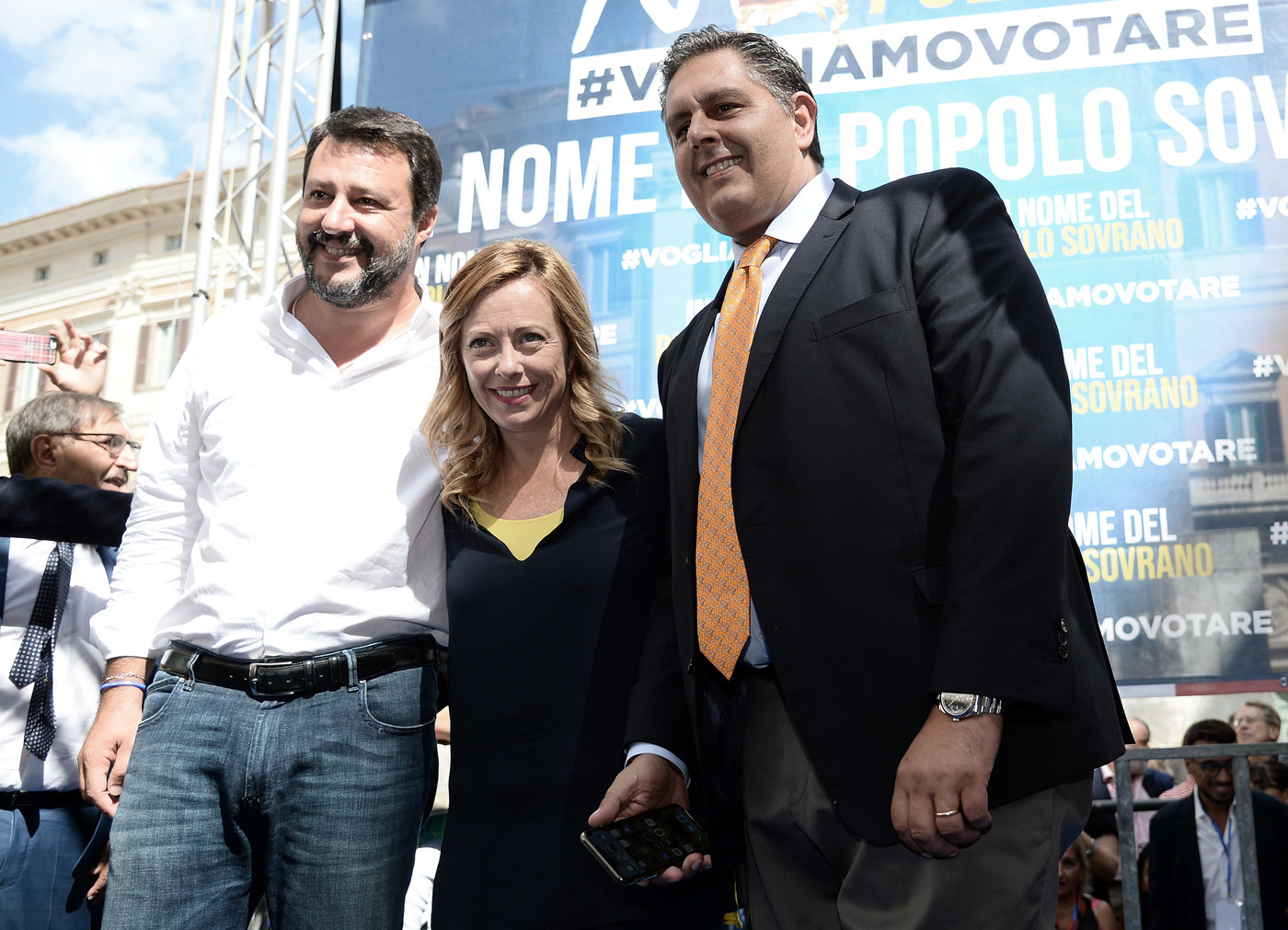 Contro il Conte Bis Meloni e Salvini si prendono la piazza tra i saluti romani