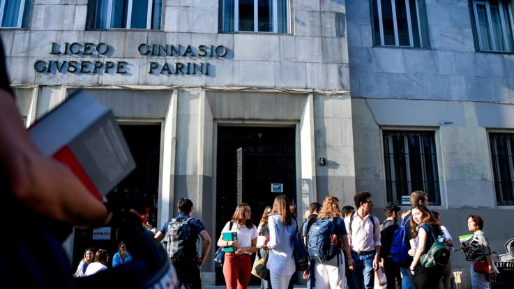 Il Consiglio superiore della pubblica istruzione blocca l'educazione civica nelle scuole