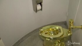 Regno Unito: rubato il water d’oro di Cattelan