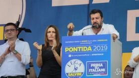 Salvini a Pontida: “Questa è l’Italia che vincerà”