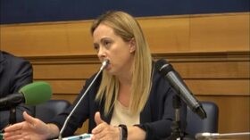 Governo, Meloni: “Penosa l’intervista di Renzi, lascia il Pd per interesse”