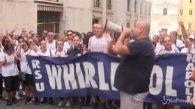 Whirlpool: tensione al Mise, la rabbia dei lavoratori di Napoli