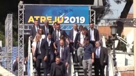 Conte arriva ad Atreju accompagnato dal figlio: “Oggi è il mio turno”