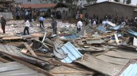 Crolla una scuola a Nairobi: morti sette bambini