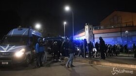 Milano, corteo anarchici per chiedere scarcerazione di Vincenzo Vecchi