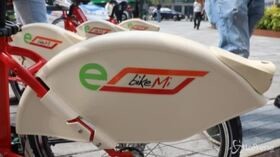 Milano, presentate le nuove BikeMI elettriche