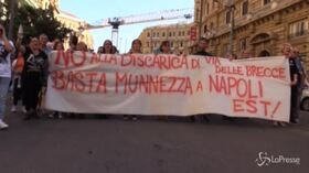 Fridays for future, Napoli Est in piazza: “Chiudere discarica via Brecce, situazione invivibile”