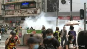 Hong Kong, polizia spara lacrimogeni contro i manifestanti