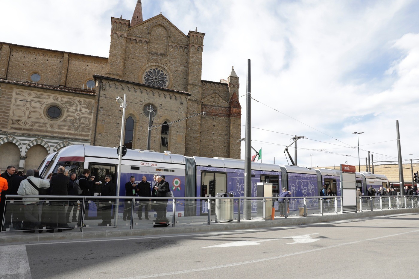 Firenze, due fratelli trovati morti in albergo: ipotesi mix alcol-droga